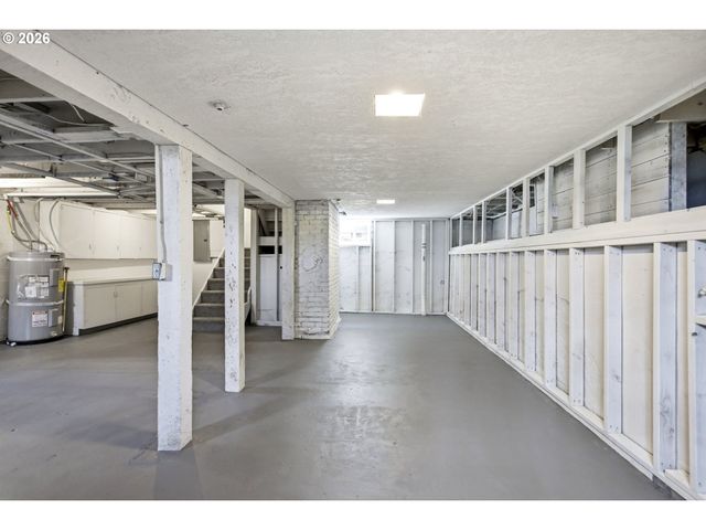 8339 Se BUSH St, Portland, OR 97266