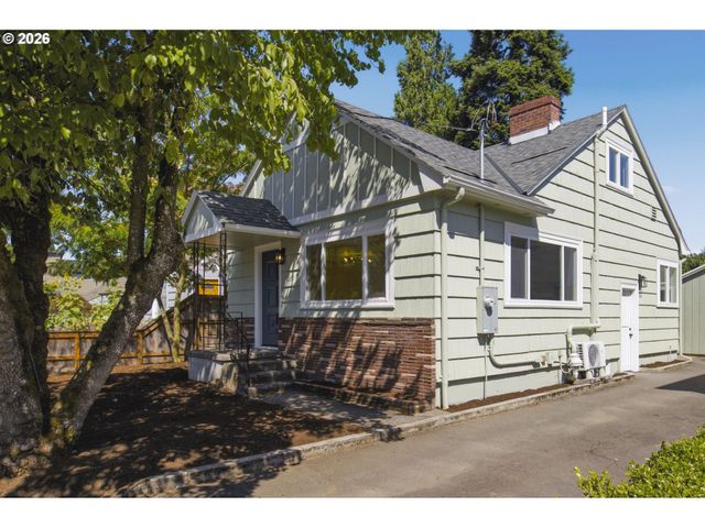 8339 Se BUSH St, Portland, OR 97266