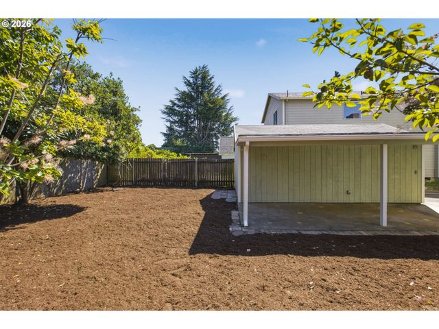 8339 Se BUSH St, Portland, OR 97266