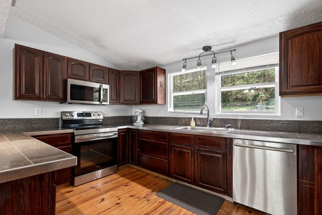 5177 Watson Rd, Cookeville, TN 38506