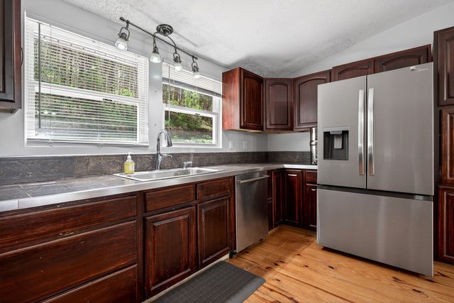 5177 Watson Rd, Cookeville, TN 38506