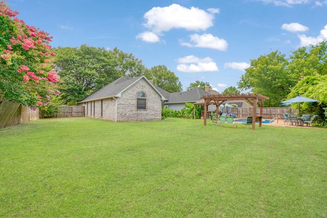 2830 Willow Bend, Paris, TX 75462