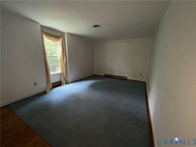 2458 Happy Hill Ln, Mechanicsville, VA 23111