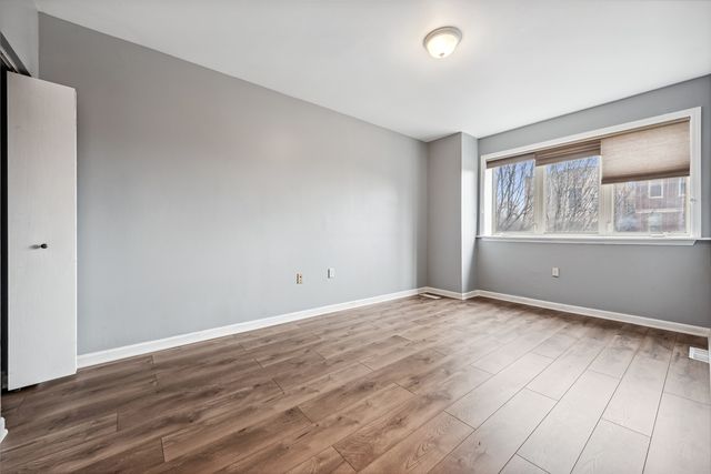 4528 S Saint Lawrence Avenue, Chicago, IL 60653