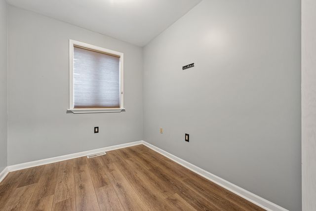 4528 S Saint Lawrence Avenue, Chicago, IL 60653
