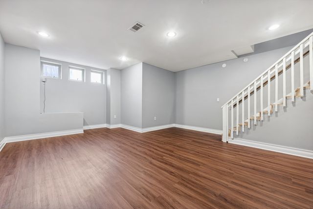 4528 S Saint Lawrence Avenue, Chicago, IL 60653