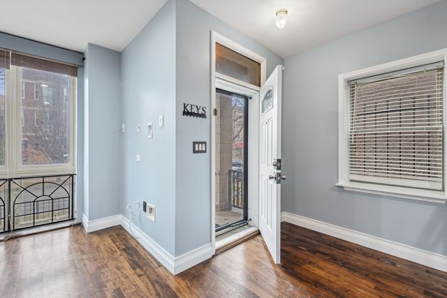 4528 S Saint Lawrence Avenue, Chicago, IL 60653
