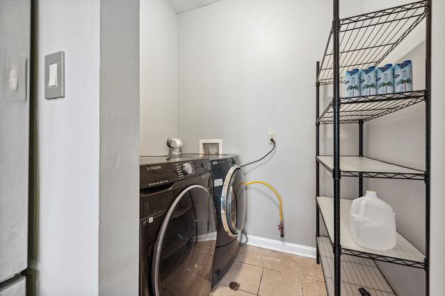 4528 S Saint Lawrence Avenue, Chicago, IL 60653
