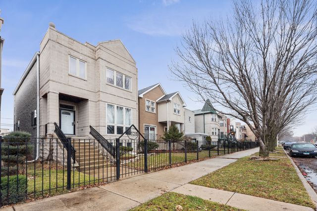 4528 S Saint Lawrence Avenue, Chicago, IL 60653