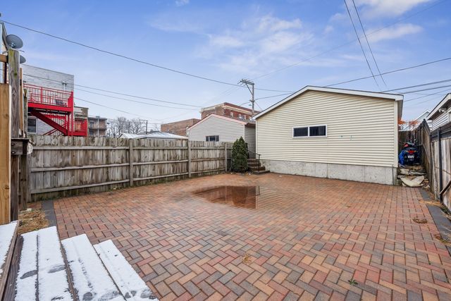 4528 S Saint Lawrence Avenue, Chicago, IL 60653