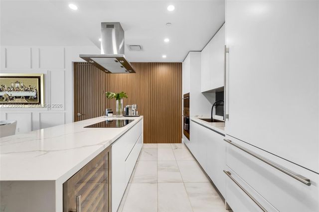 700 NE 26th Ter 2202, Miami, FL 33137