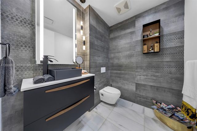 700 NE 26th Ter 2202, Miami, FL 33137