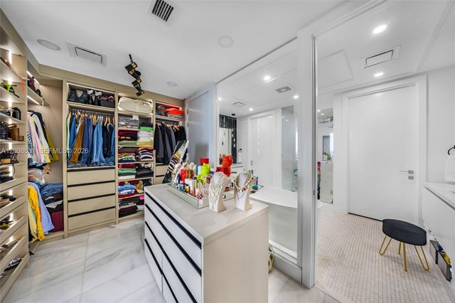 700 NE 26th Ter 2202, Miami, FL 33137