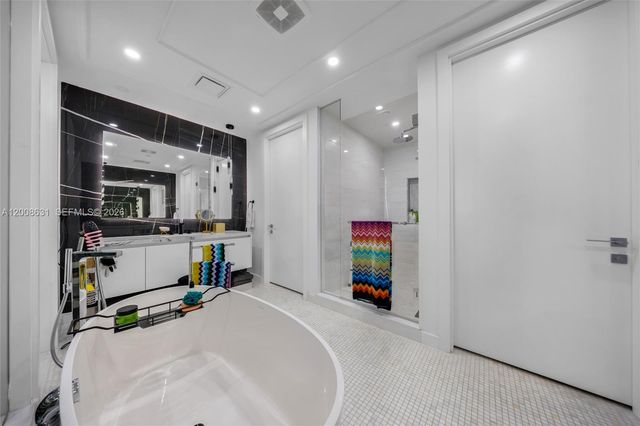 700 NE 26th Ter 2202, Miami, FL 33137