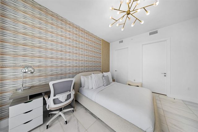 700 NE 26th Ter 2202, Miami, FL 33137