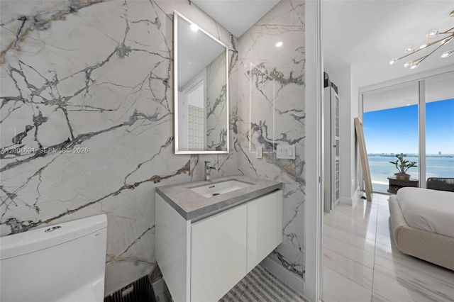 700 NE 26th Ter 2202, Miami, FL 33137