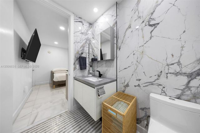 700 NE 26th Ter 2202, Miami, FL 33137