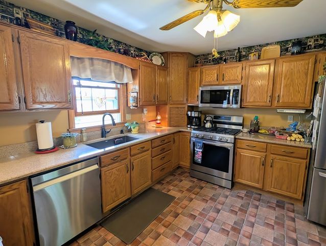 2094 TIMBER Lane, Harborcreek, PA 16421