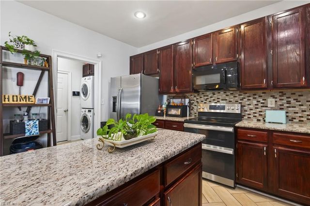 4024 Long Point BLVD, Portsmouth, VA 23703