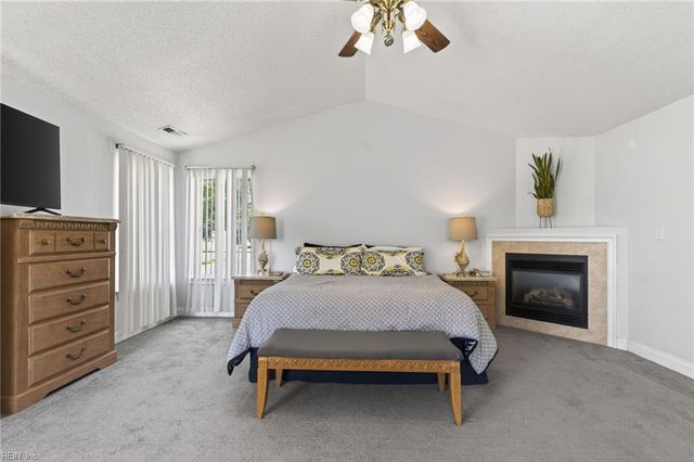 4024 Long Point BLVD, Portsmouth, VA 23703