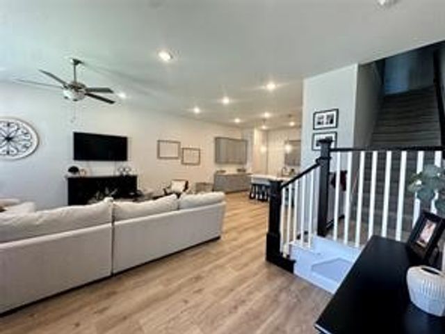 301 Colusa Drive, Lewisville, TX 75056