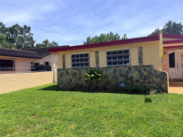 4870 SW 6th St, Miami, FL 33134