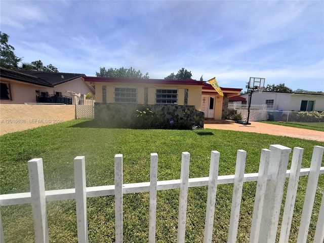 4870 SW 6th St, Miami, FL 33134