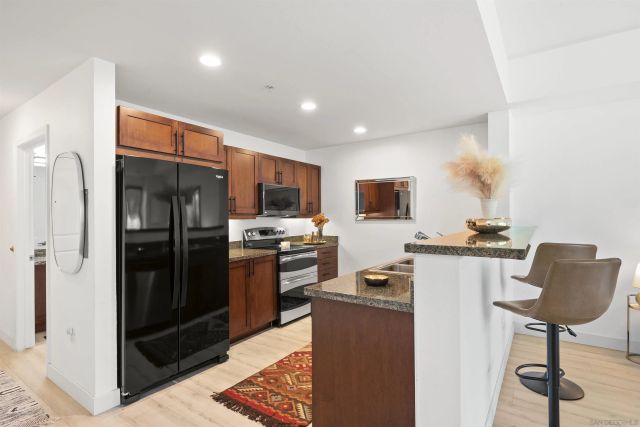 206 Park Blvd 405, San Diego, CA 92101