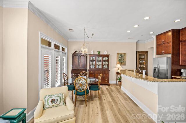 2994 Selwyn Avenue, Charlotte, NC 28209