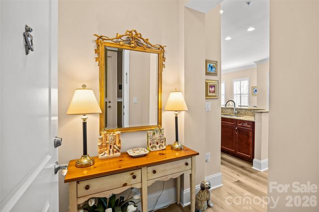 2994 Selwyn Avenue, Charlotte, NC 28209