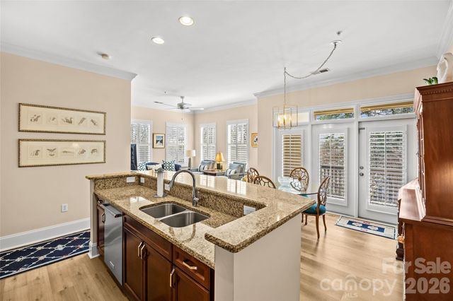 2994 Selwyn Avenue, Charlotte, NC 28209