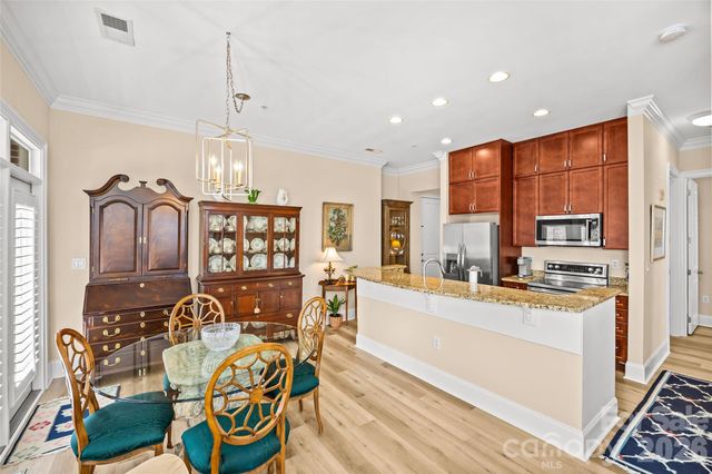 2994 Selwyn Avenue, Charlotte, NC 28209