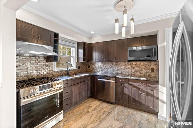 136 Lincoln Avenue, Dumont, NJ 07628