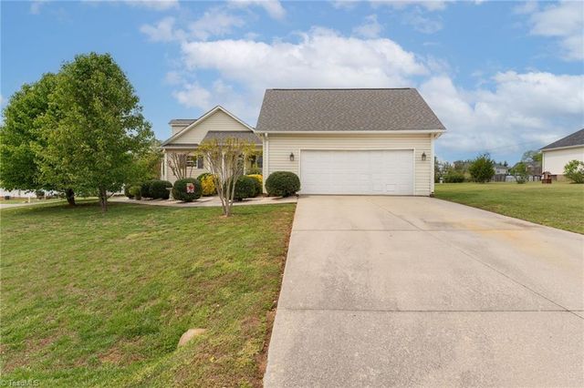 245 Winding Creek Road, Mocksville, NC 27028