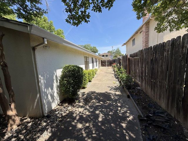 8045 Mesa Oak Way, Citrus Heights, CA 95610