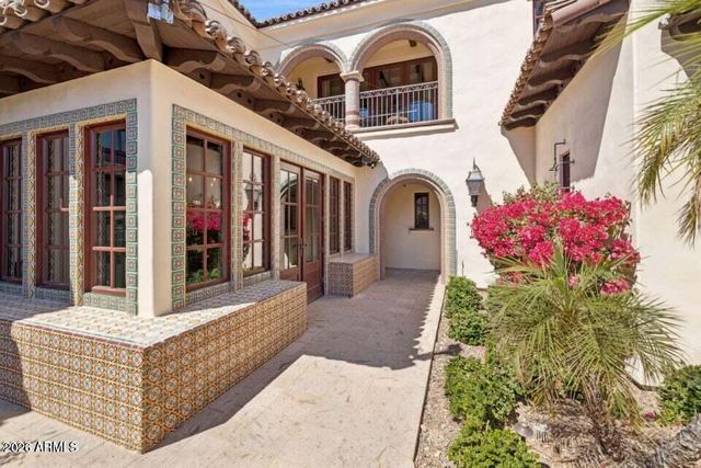 4949 E LINCOLN Drive 11, Paradise Valley, AZ 85253