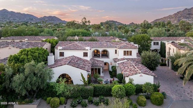 4949 E LINCOLN Drive 11, Paradise Valley, AZ 85253