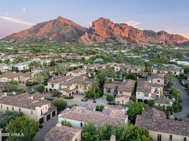 4949 E LINCOLN Drive 11, Paradise Valley, AZ 85253