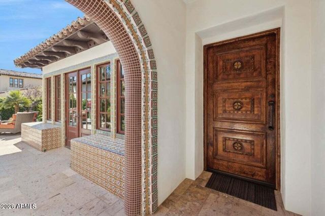 4949 E LINCOLN Drive 11, Paradise Valley, AZ 85253