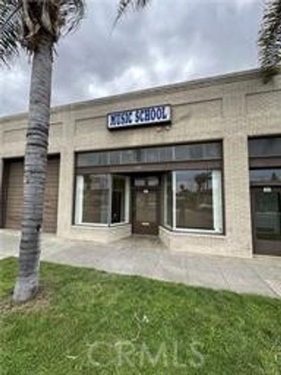 220 W Graham, Lake Elsinore, CA 92530 — photo 4