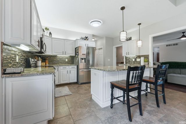 13919 Messenger Bay Street, Fort Wayne, IN 46845