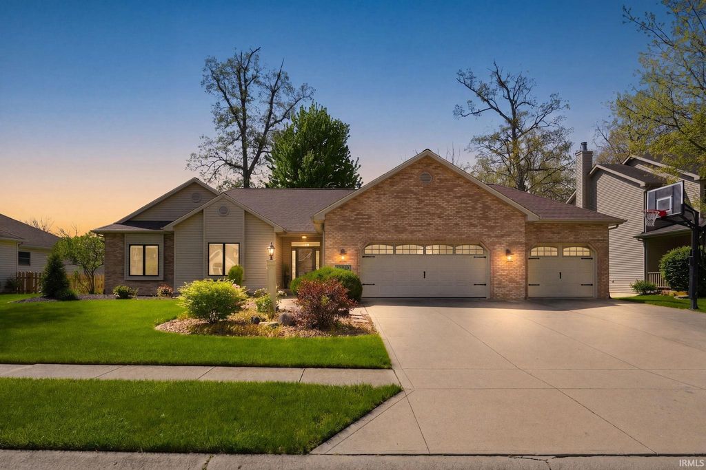 13919 Messenger Bay Street, Fort Wayne, IN 46845