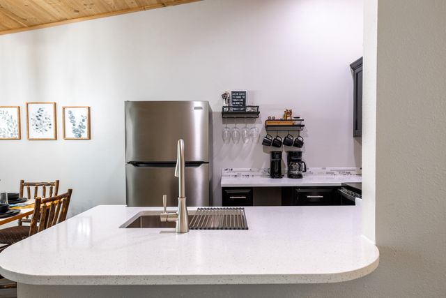 235 Ozark Mountain Resort Dr 47, Kimberling City, MO 65686