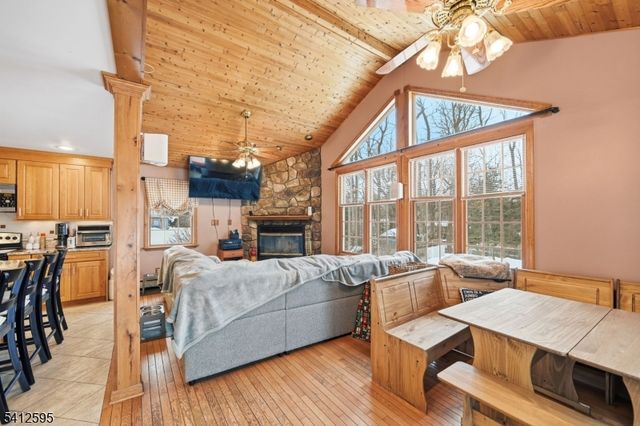 17 Acorn Dr, Vernon Twp., NJ 07422