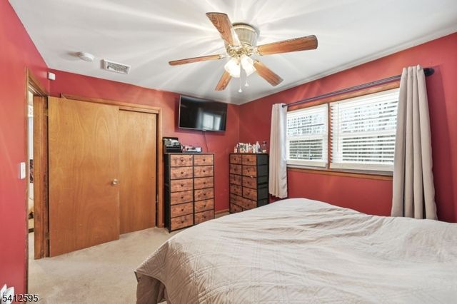 17 Acorn Dr, Vernon Twp., NJ 07422