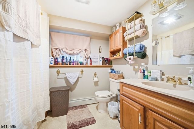 17 Acorn Dr, Vernon Twp., NJ 07422