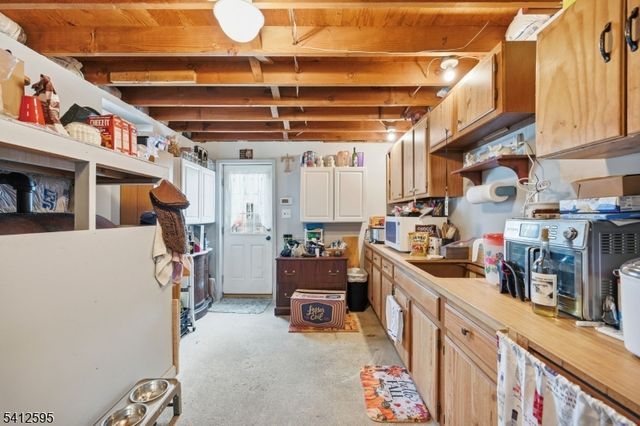 17 Acorn Dr, Vernon Twp., NJ 07422