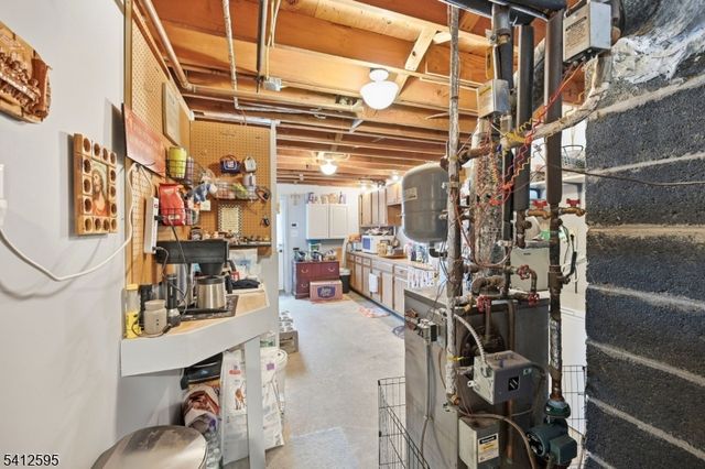 17 Acorn Dr, Vernon Twp., NJ 07422