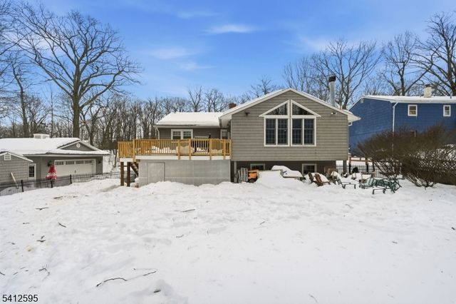 17 Acorn Dr, Vernon Twp., NJ 07422