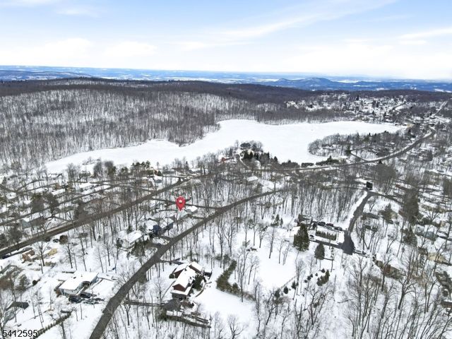 17 Acorn Dr, Vernon Twp., NJ 07422